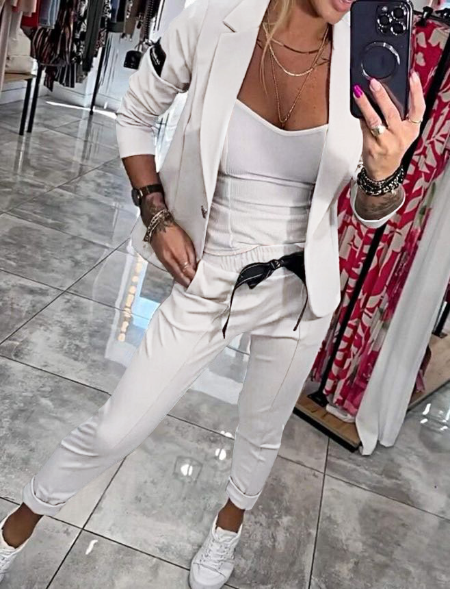 Edle Baumwolljacke und -hose von Marie™