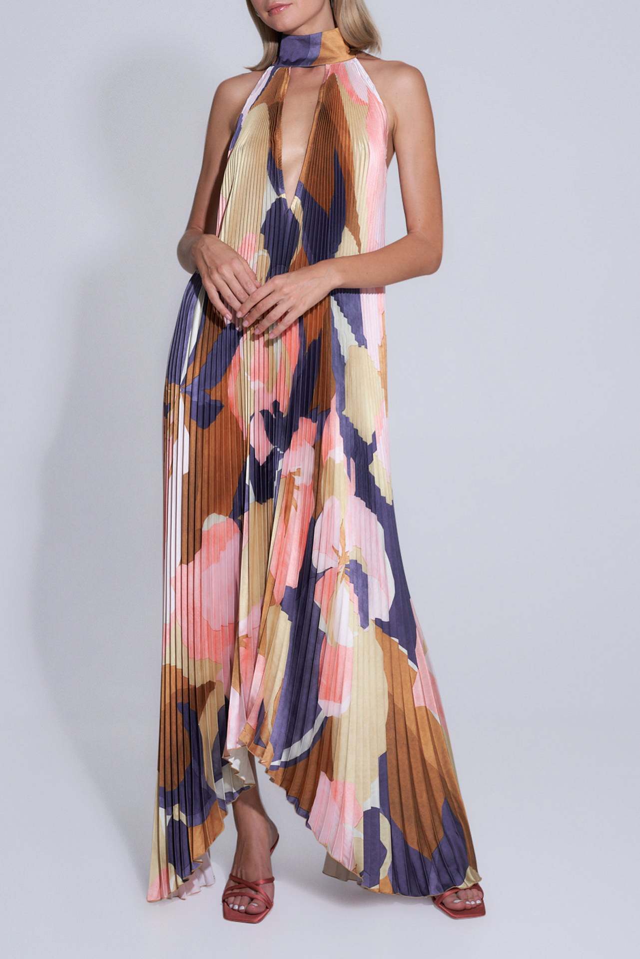 Fudus bedrucktes Swing-Kleid mit tiefem V-Ausschnitt