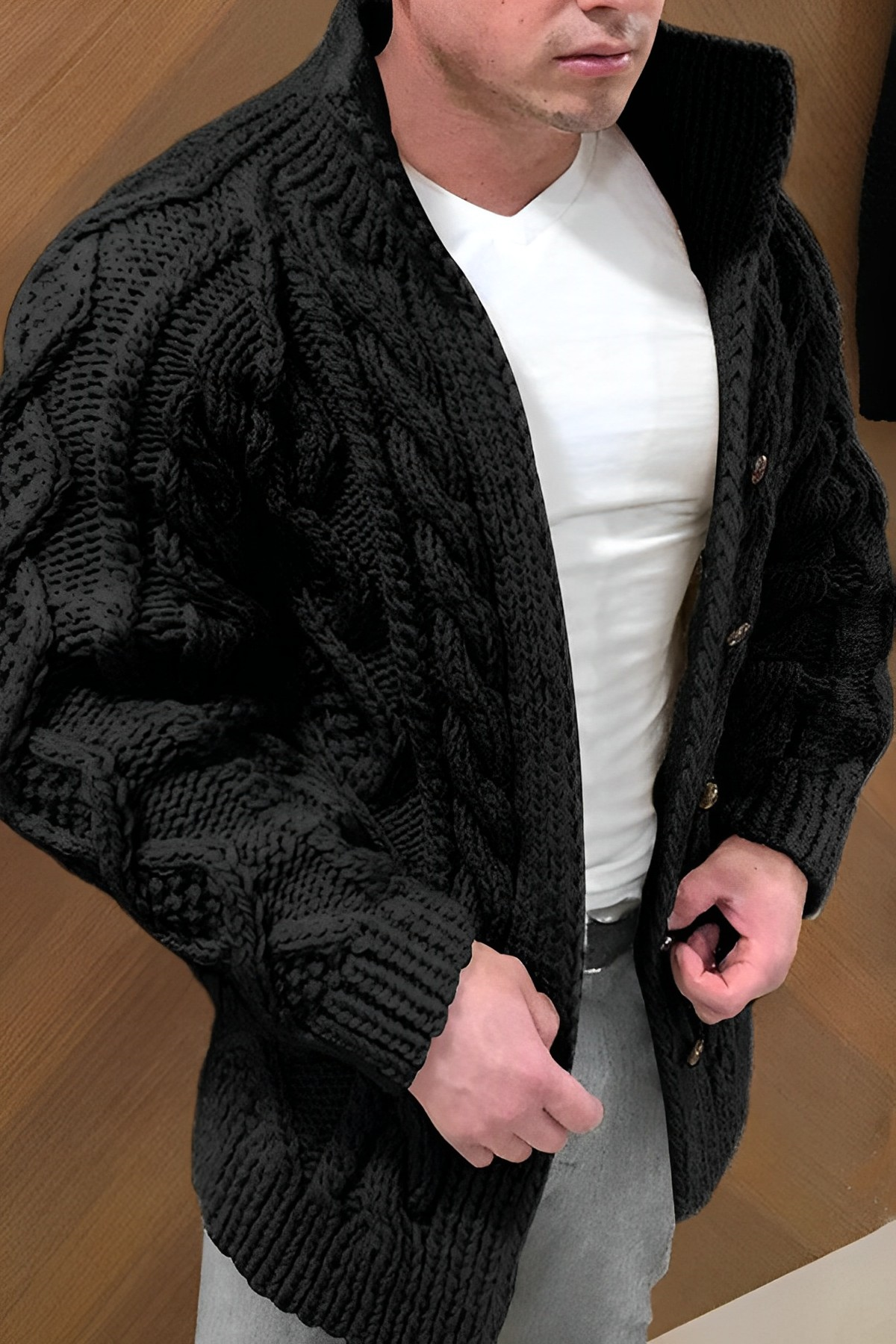 Adam: Warme Strickjacke im Zopfmuster