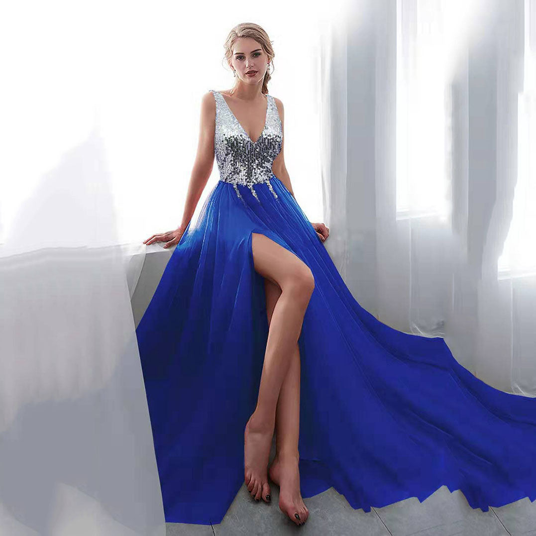 Edles, fließendes Abendkleid von Fudus