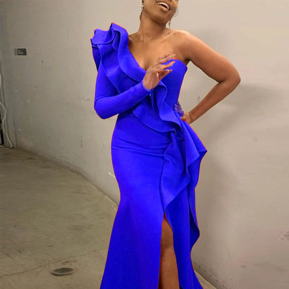 Elegantes, asymmetrisches Abendkleid von Fudus