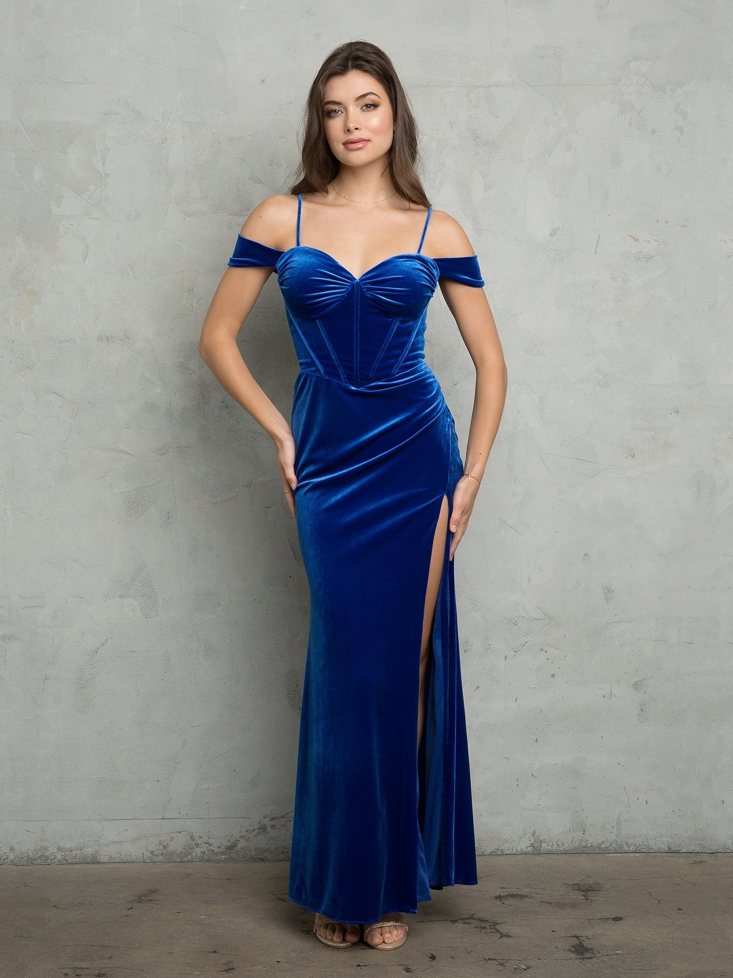Robe Longue Velours Formelle Épaules Dénudées Corsage Bustier Décolleté En Cœur Avec Fente Avant Eva Fashion 3488