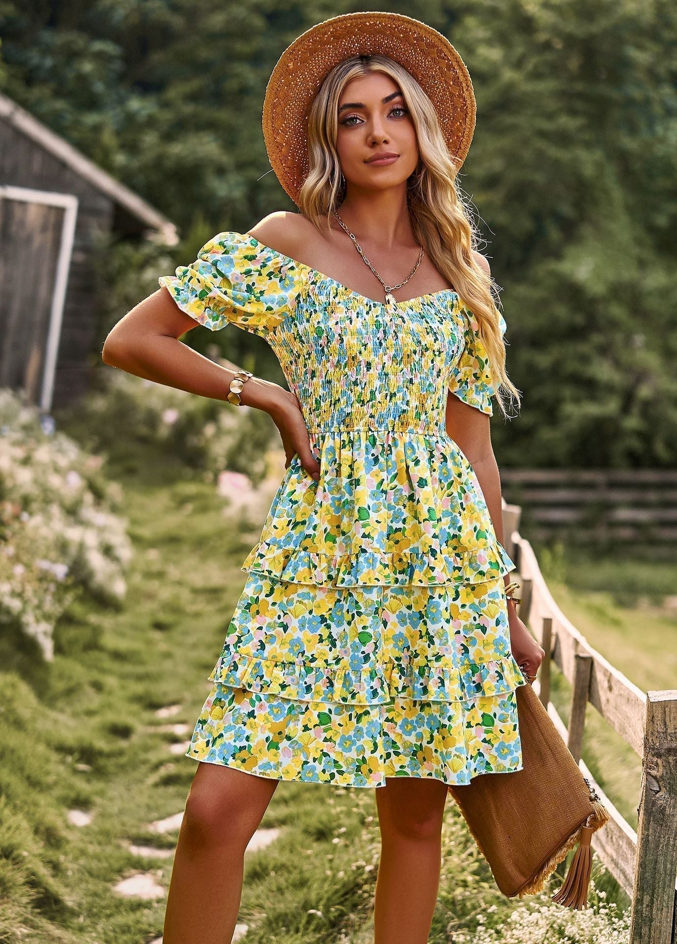 Fudus Sommerkleid mit floralem Rüschendetail, kurzen Ärmeln und off-shoulder-Ausschnitt