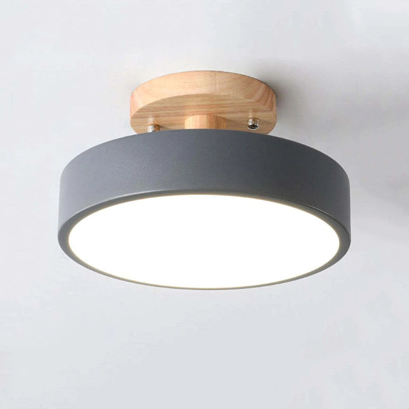 Holz-LED-Deckenleuchte im modernen Design