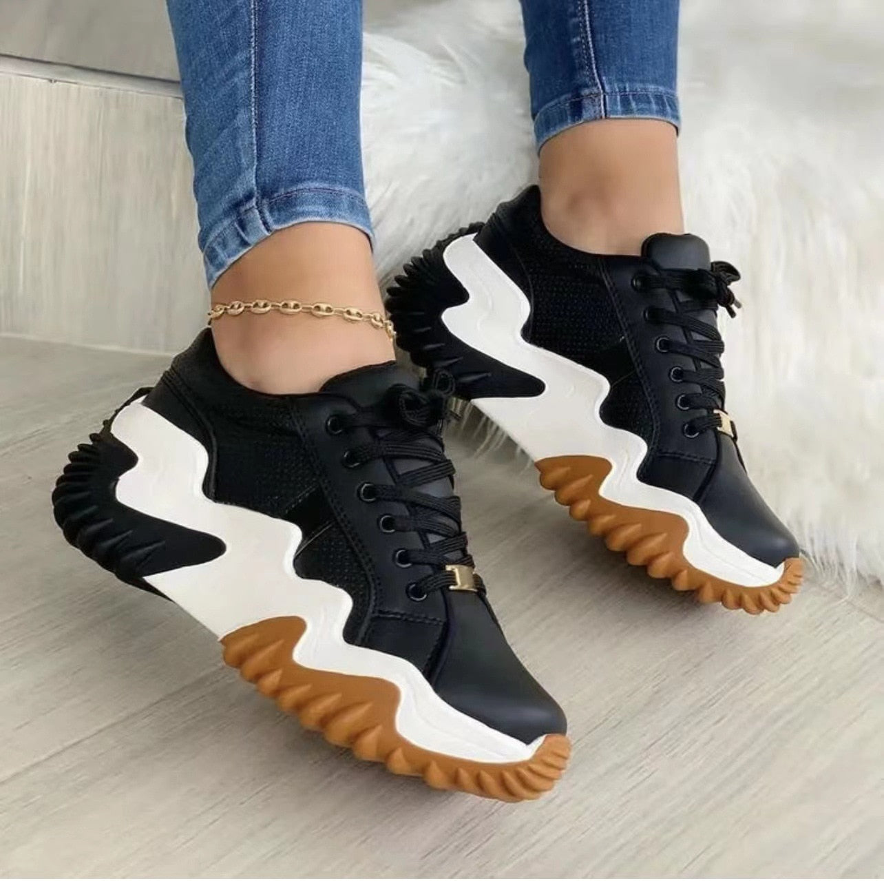 Kasia Orthopädische Sneaker aus Leder mit Patchwork-Design