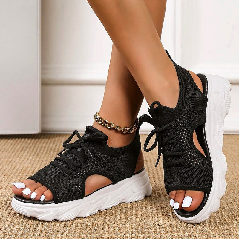 Zoe: Atmungsaktive Plateau-Sandalen