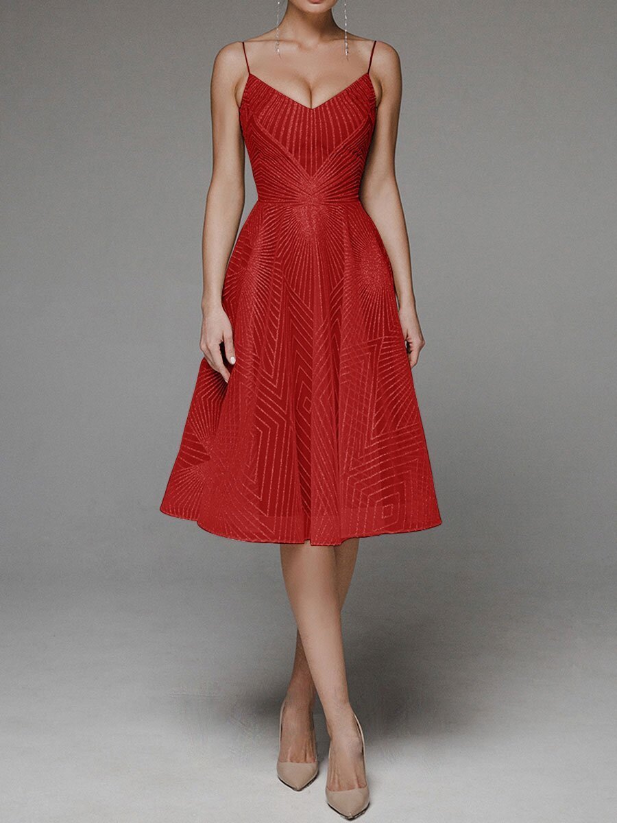 Fudus Sommerkleid mit Stickerei und Trägern