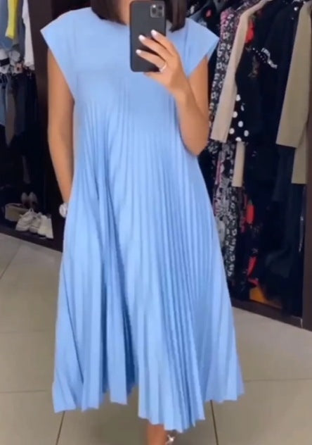Kurzes, gefaltetes Sommerkleid von Fudus mit Rundhalsausschnitt