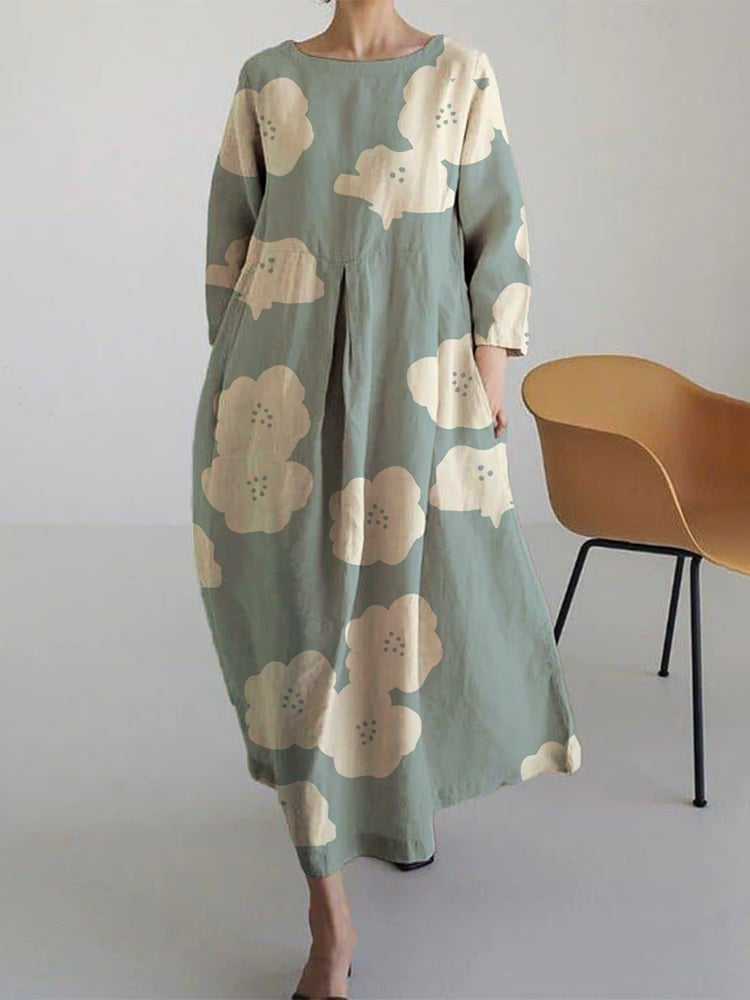 Elegantes Julia Kleid: Rundhals, modische Schnittführung