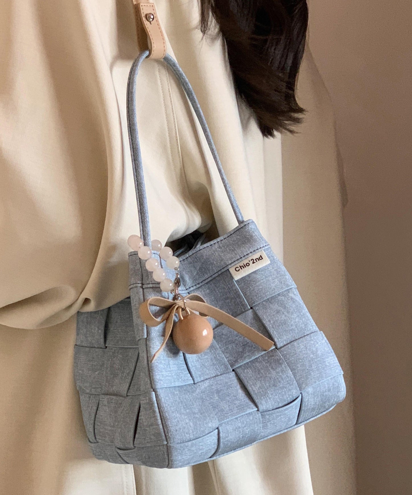 Magnifique sac seau tissé en denim bleu - Amawinc