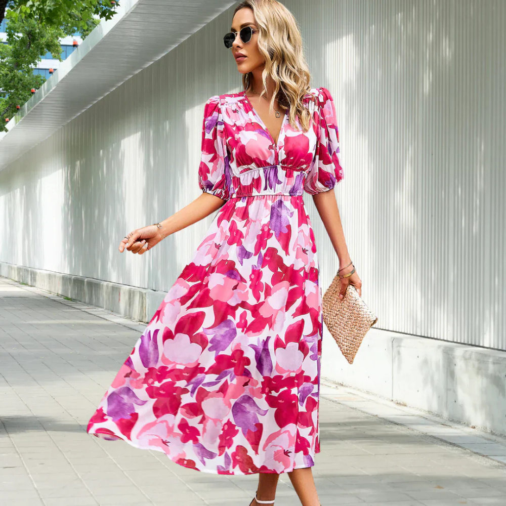 Leichtes Sommerkleid Bettina mit Blumenmuster für warme Tage