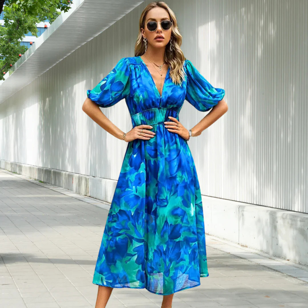 Leichtes Sommerkleid Bettina mit Blumenmuster für warme Tage