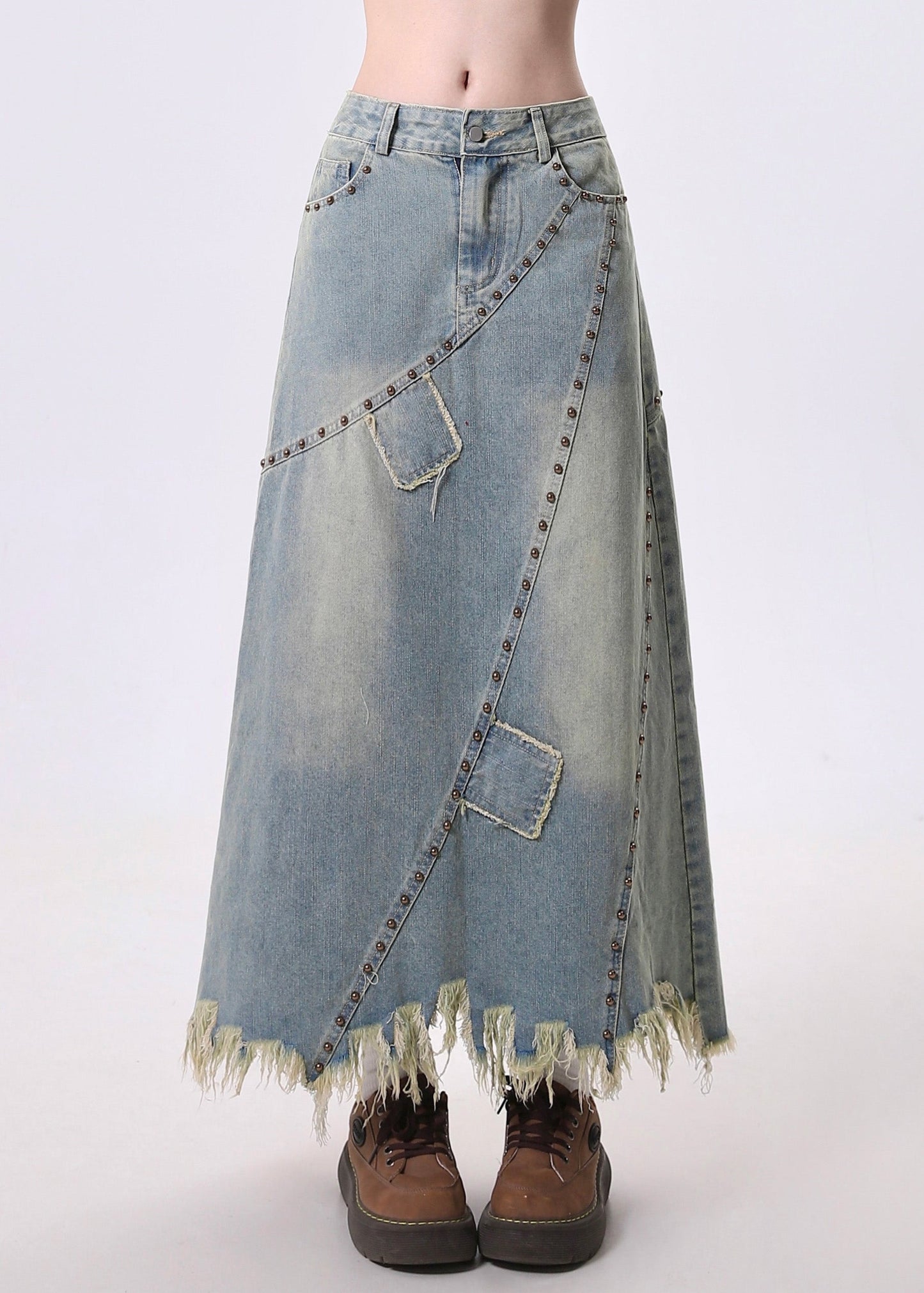 Jupe trapèze en jean bleu bohème à franges et rivets, style patchwork, printemps - Amawinc