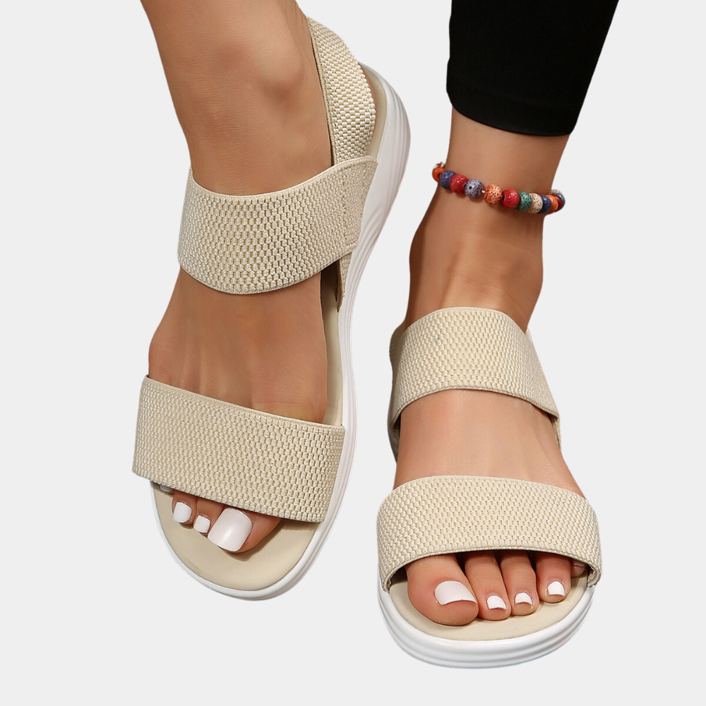 Zeitlose, elegante Damensandalen mit Keilabsatz