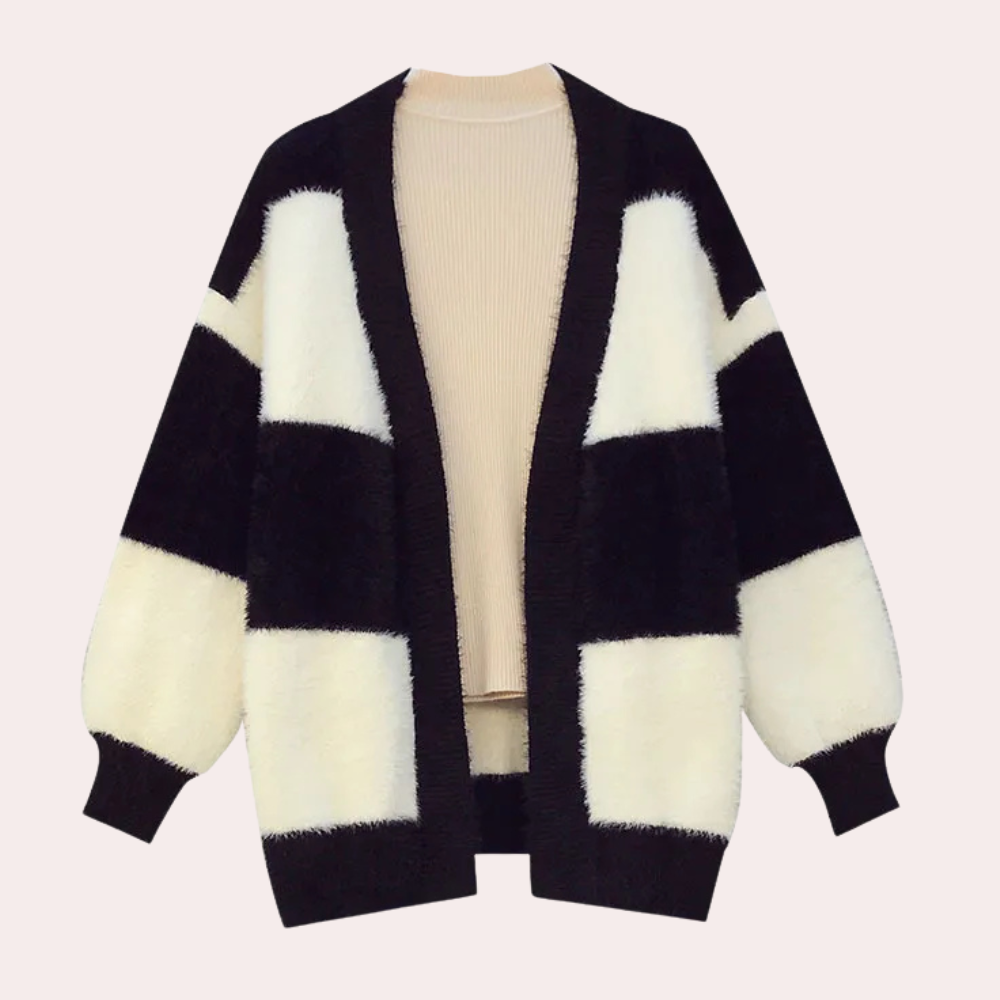 Zeitlose, elegante Damenstrickjacke mit Streifen von Katelya