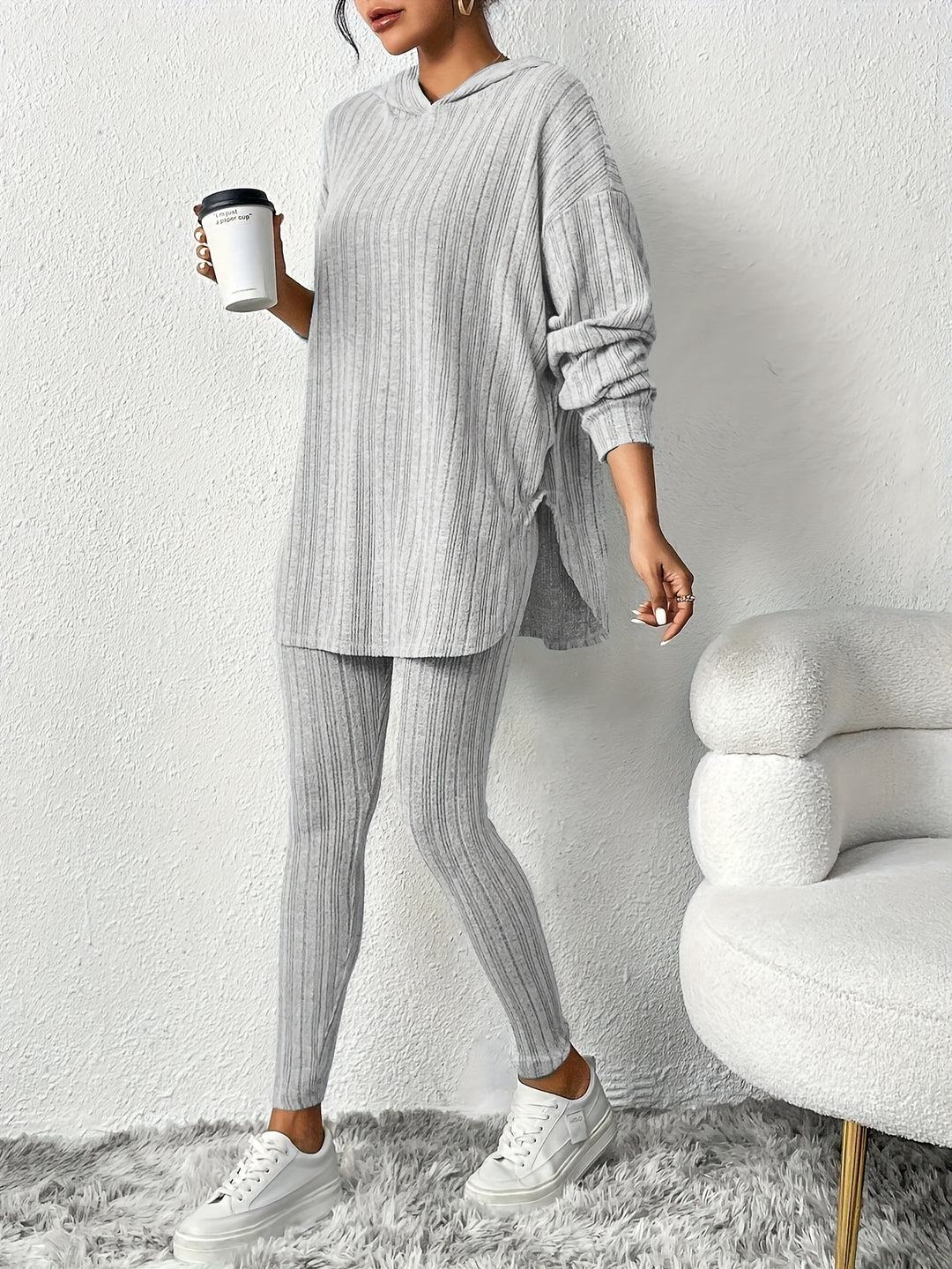 Kensley Ensemble Lounge Côtelé Avec Leggings Taille Haute Ajustés Et Hoodie Capuche Oversize Avec Fentes Latérales