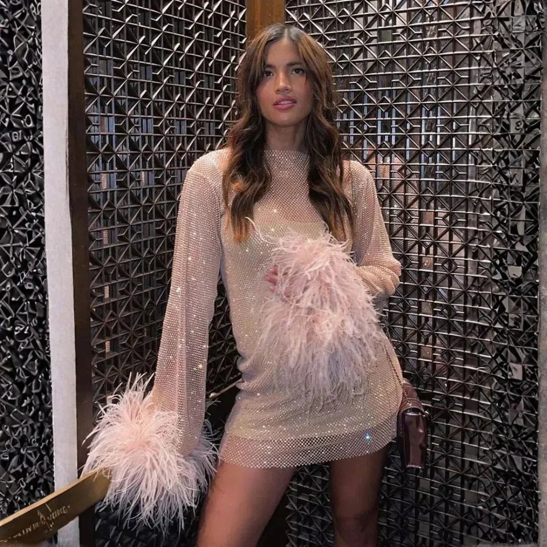 Robe Courte Celeste Sparkling Party Mini Amawinc en Maille Scintillante à Manches à Plumes