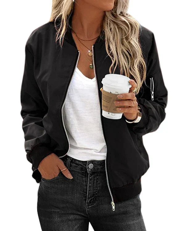 Avelena: Eine elegante, klassische Bomberjacke mit Taschen – ideal für alle Anlässe