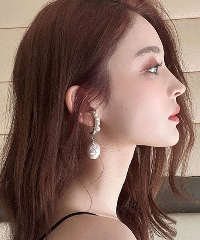Boucles d'oreilles pendantes élégantes en cuivre blanc surdoré avec perles - Amawinc