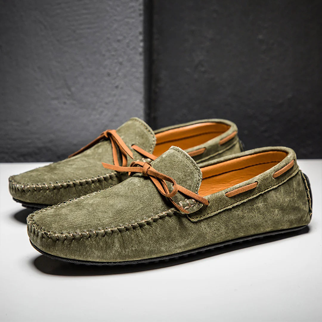 Herrenslipper: Elegant und weich