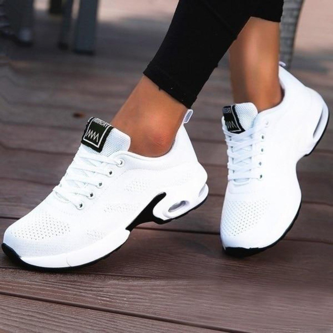 CloudWalk Comfort Sneaker