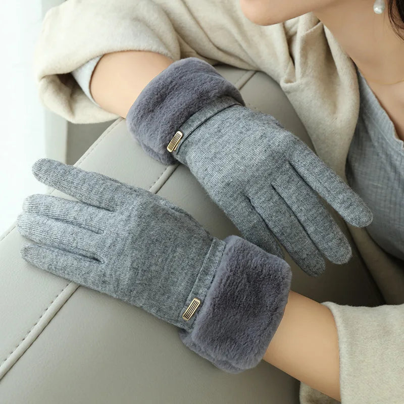 Gants Femme Ajustés Avec Bordure En Fourrure Synthétique Et Détail De Bride Réglable