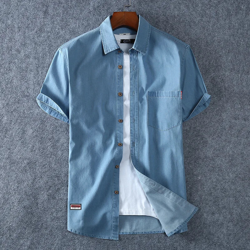 Chemise En Jean Thynne Délavée À Manches Courtes, Coupe Décontractée, Parfaite Pour Superposer Et Porter Sans Rentrer