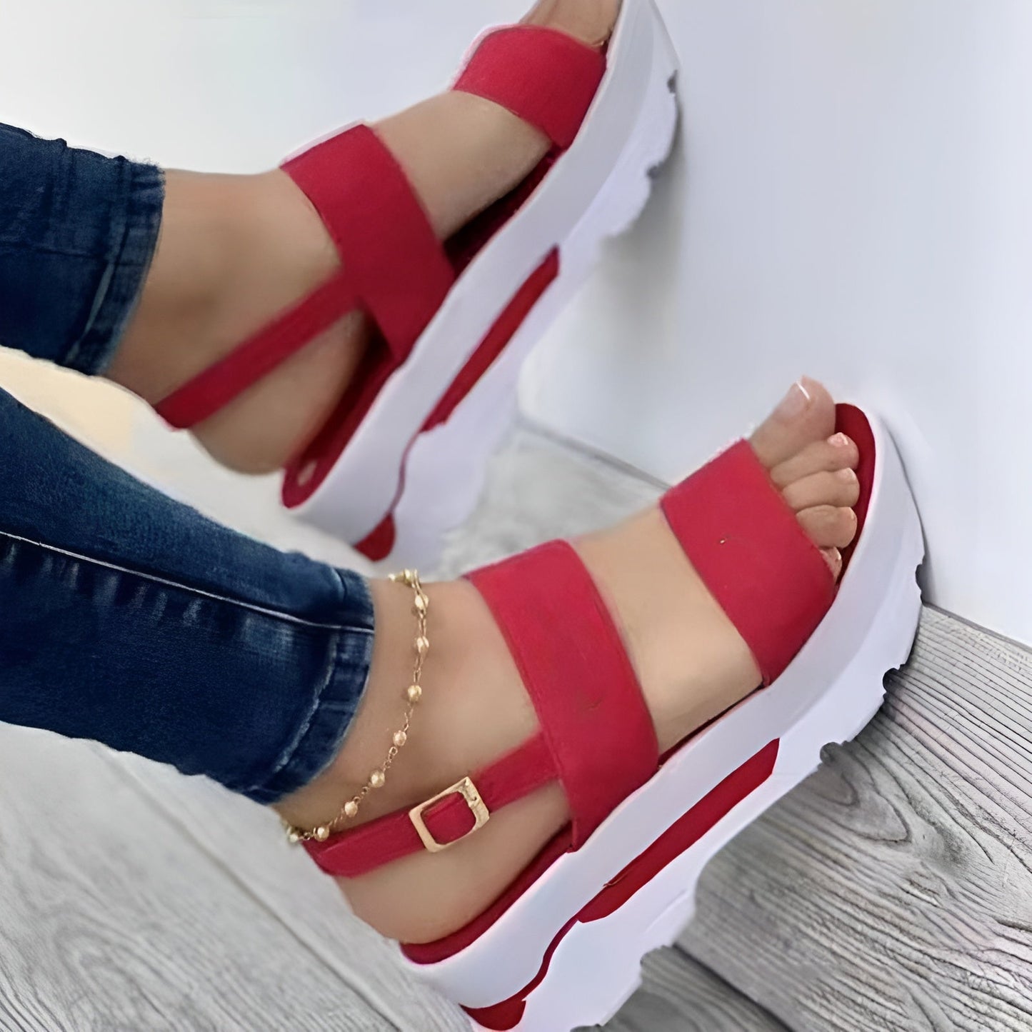 Trendige orthopädische Sandalen für Damen
