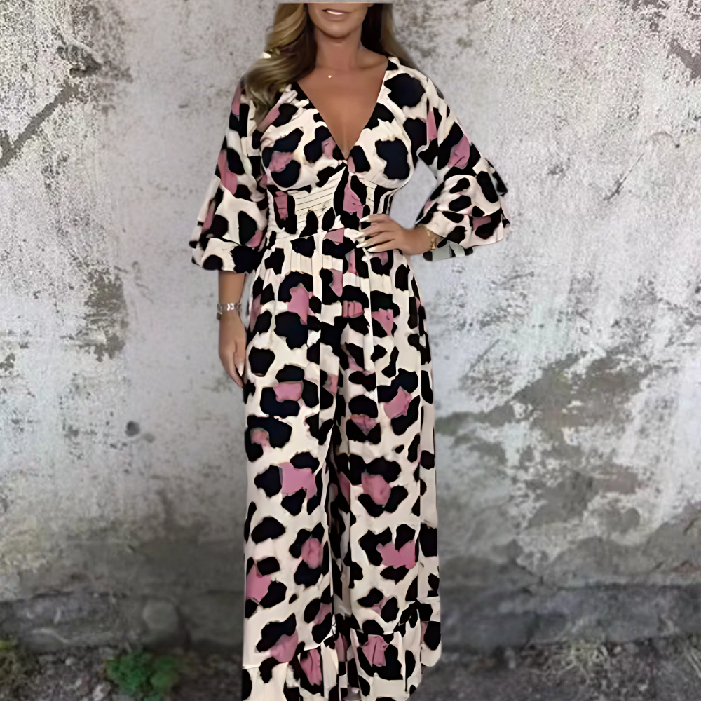 Clémence: Stylish and Confident