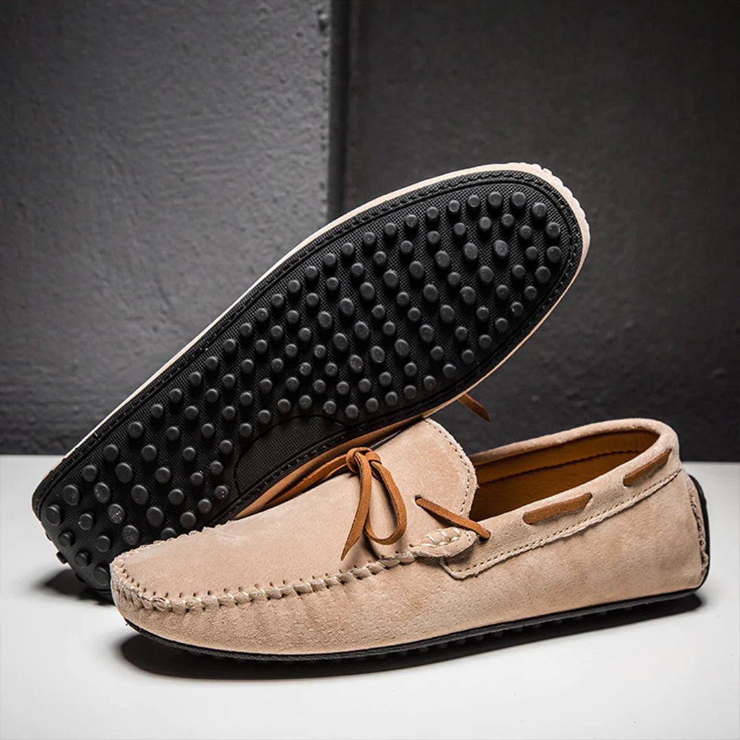 Herrenslipper: Elegant und weich