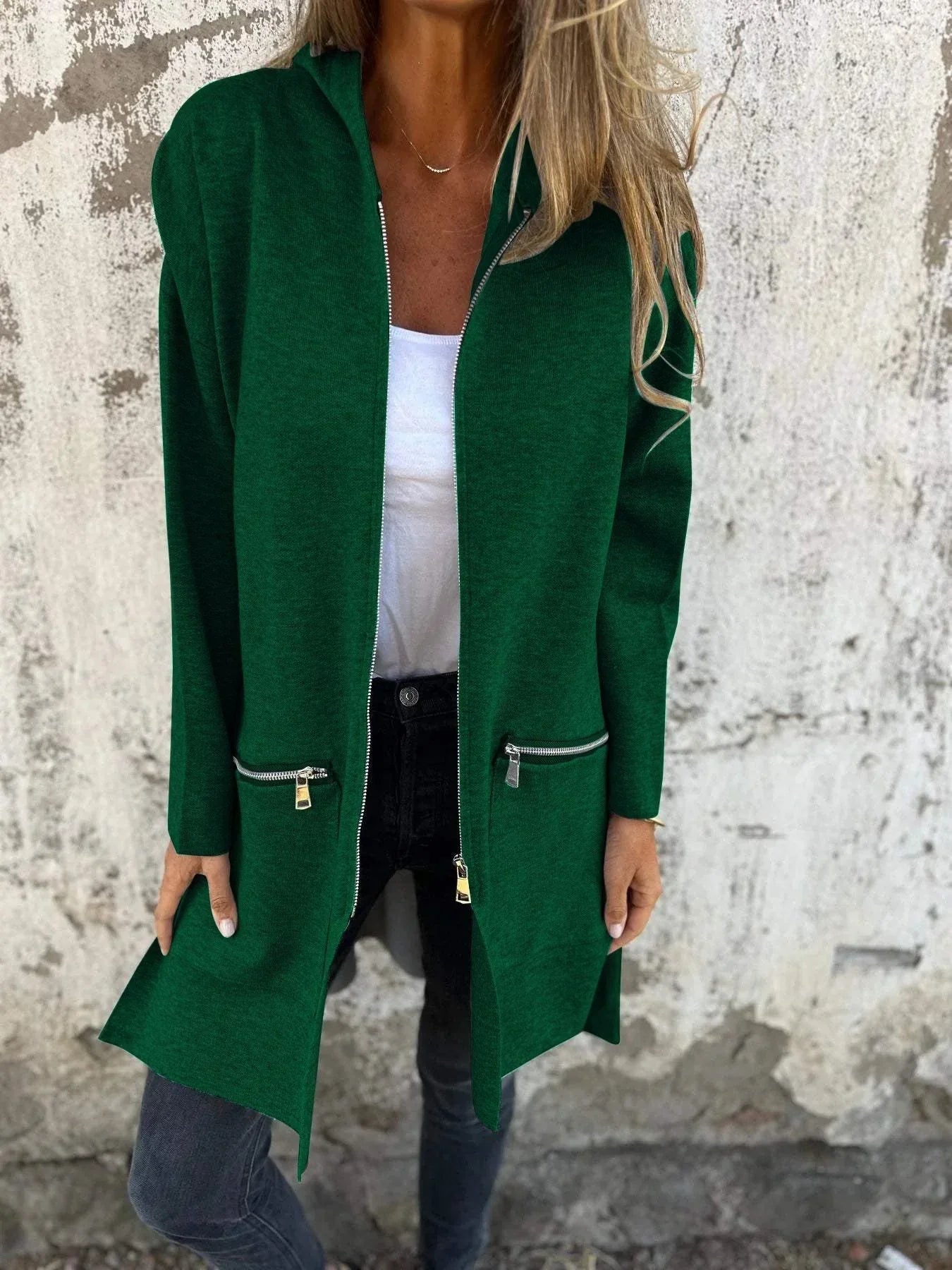 Bequeme, weit geschnittene Langarmjacke mit Reißverschluss von Lorali