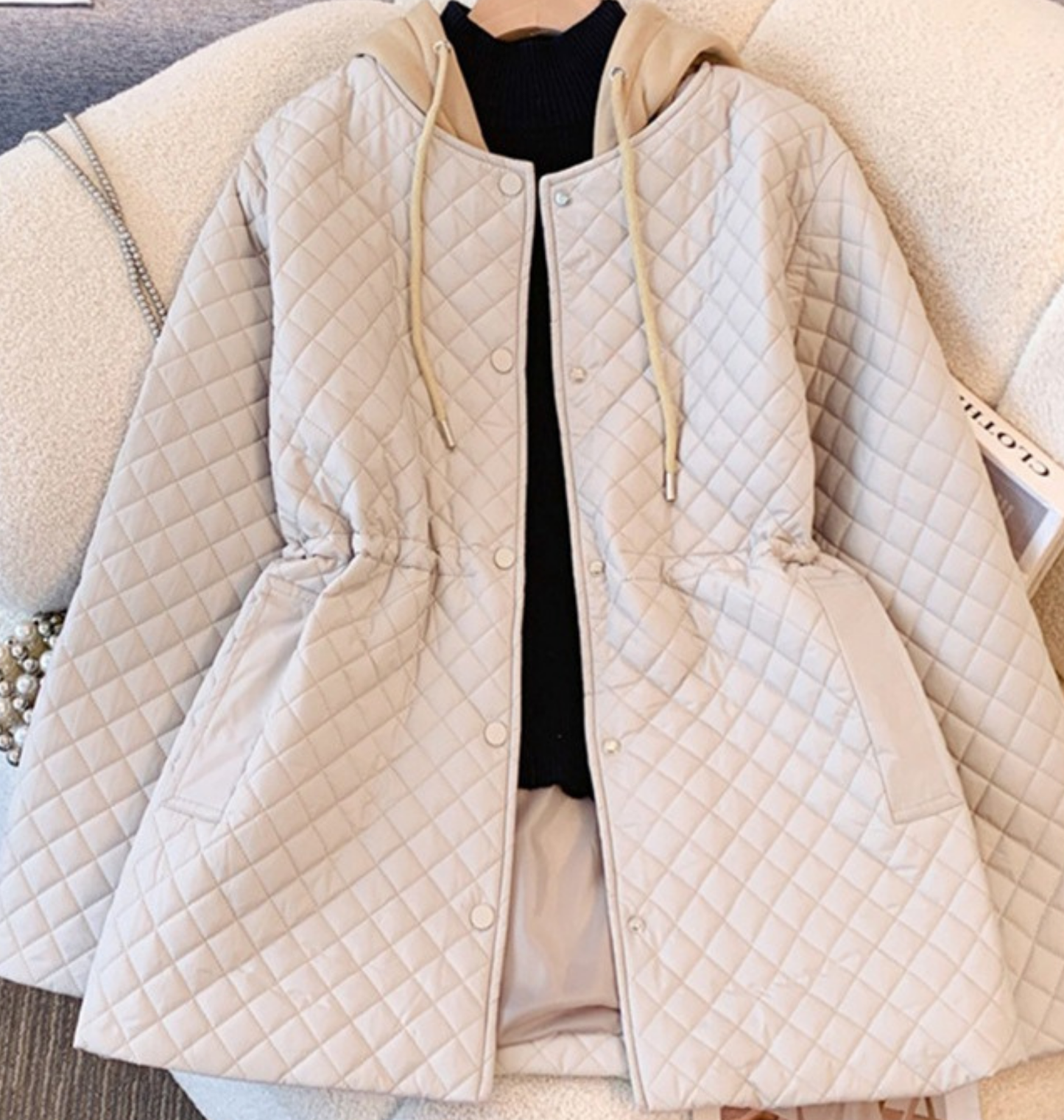 Manteau Matelassé Nylon À Capuche Pour Femmes, Taille À Cordon, Boutons Pression, Poches Plaquées, Coupe A Ligne