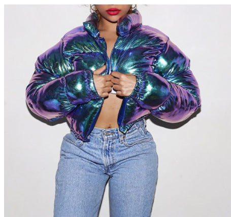 Damen modische kurze Steppjacke mit glänzendem Finish Amawinc