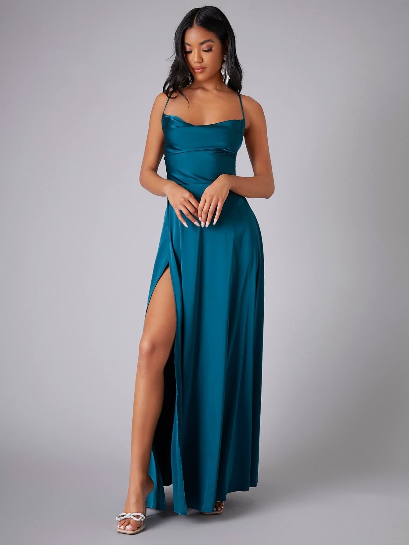 Elegantes, trägerloses, taillenkurzes Maxikleid von Fudus