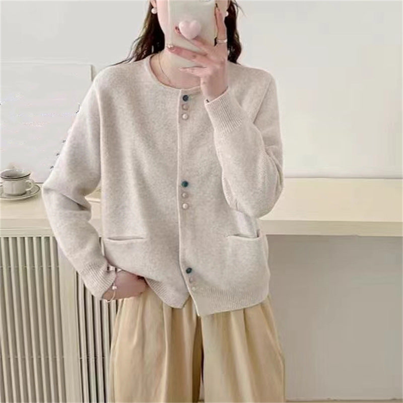 Damen gemütliche Strickjacke mit bunten Knöpfen und praktischen Taschen Amawinc