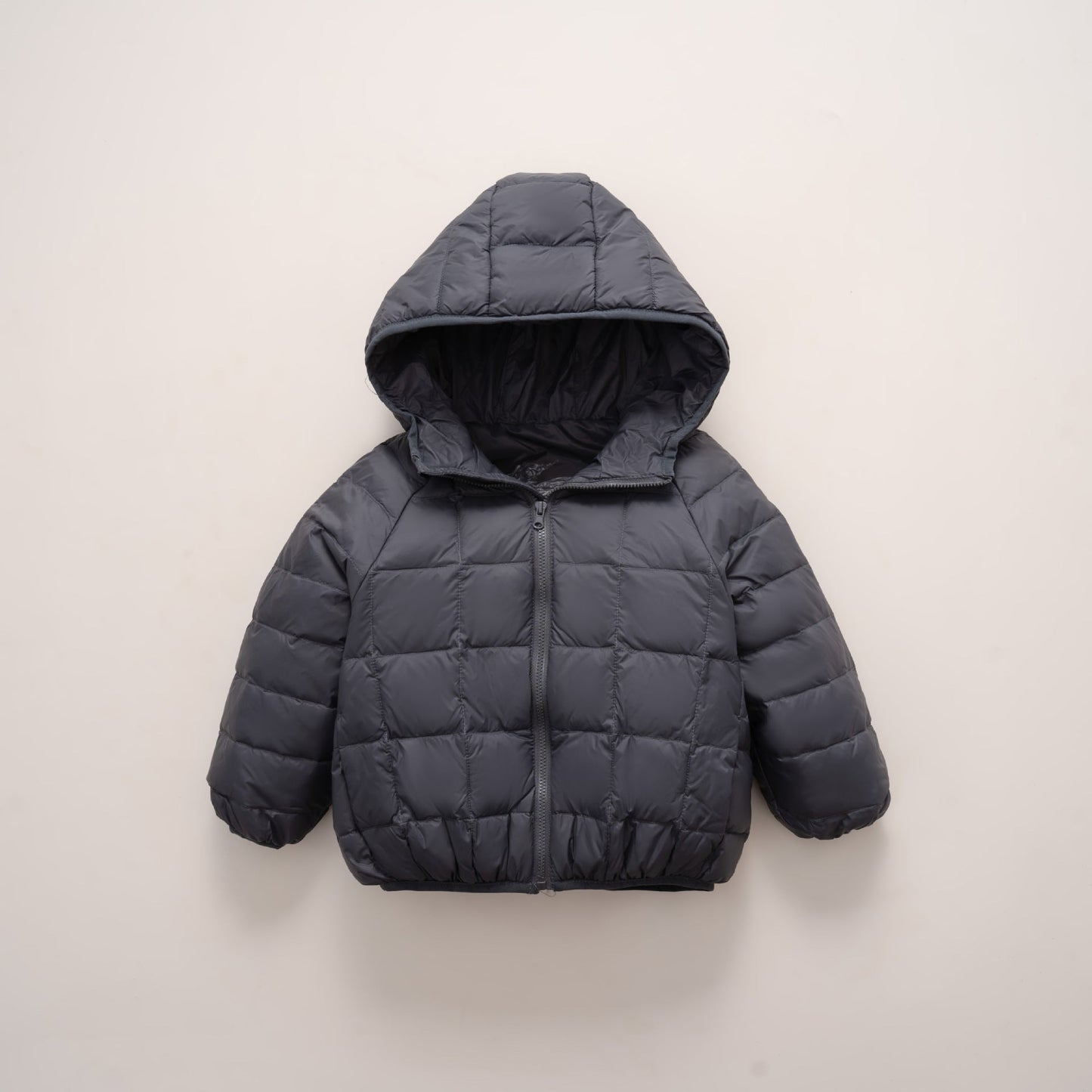 Damen warme Daunenjacke mit Kapuze und quer gestepptem Design Amawinc