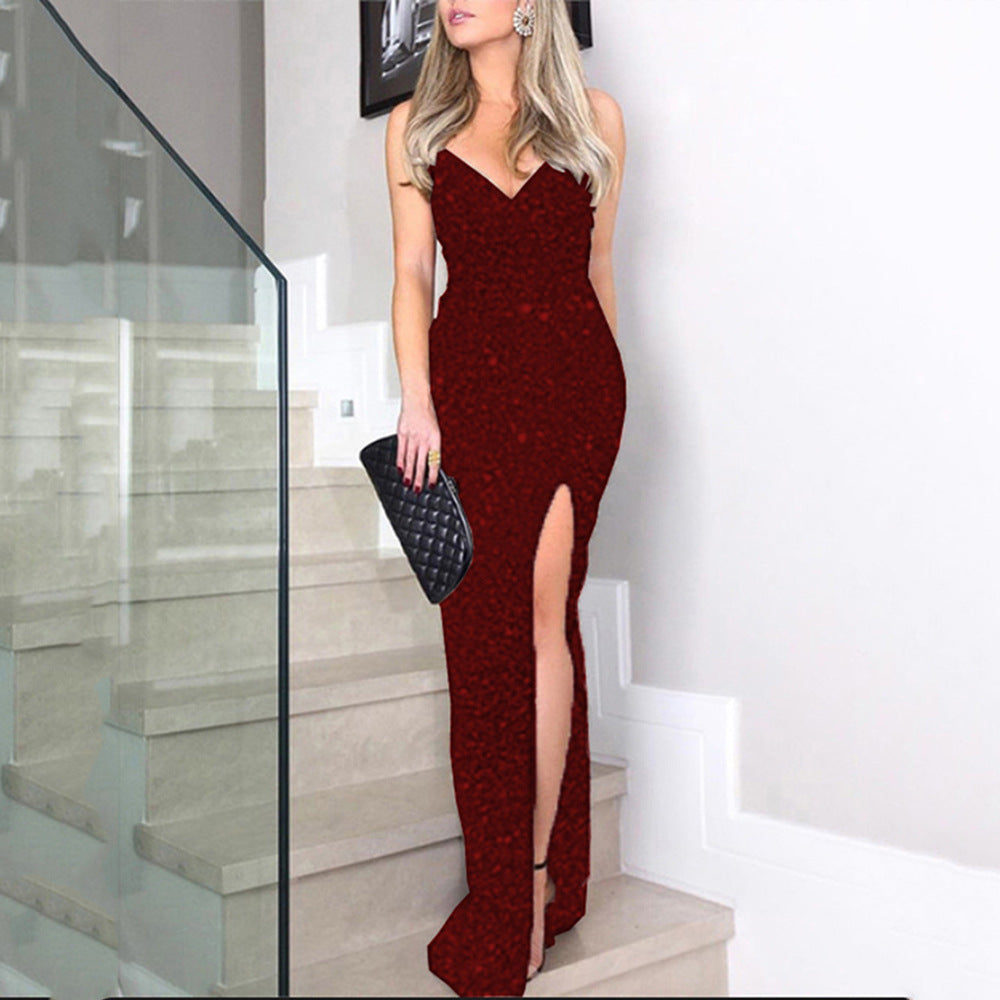 Elegantes Cocktailkleid von Fudus mit Spaghettiträgern, Pailletten und Beinschlitz