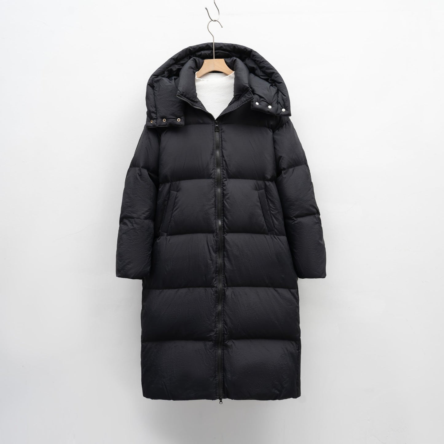 Damen Langer volumenreicher Daunenmantel mit abnehmbarer Kapuze und seitlichen Taschen Amawinc