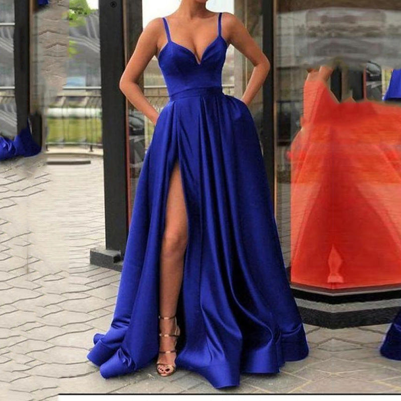 Elegantes, schlankes, bodenlanges Abendkleid von Fudus