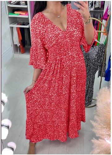 Strandkleid von Fudus: Elegantes, lockeres Plus-Size Kleid mit V-Ausschnitt und Blumenmuster