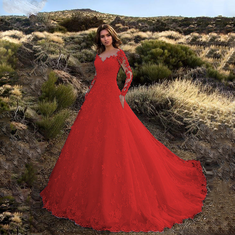 Edles weißes Brautkleid von Fudus