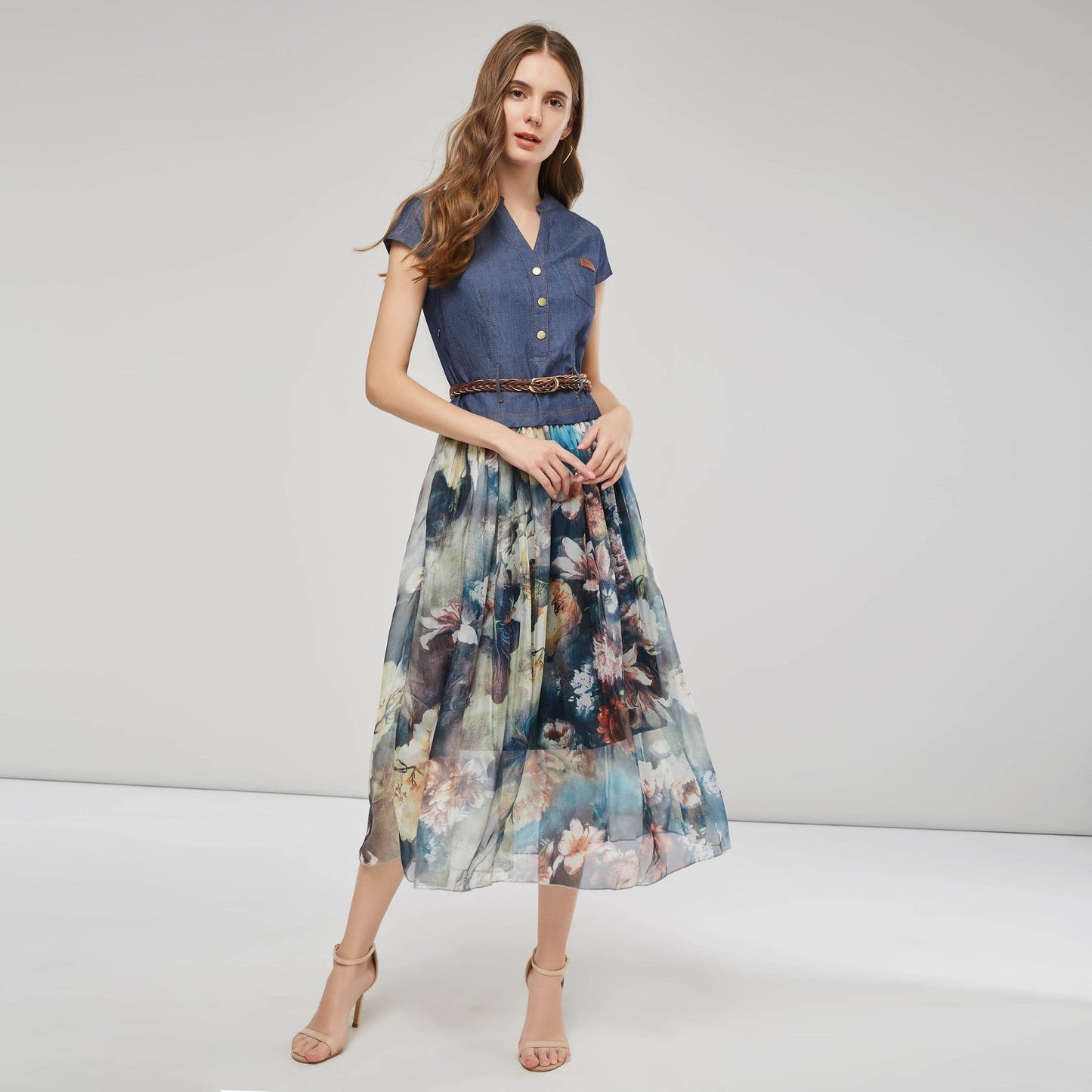 Fudus: Elegantes ärmelloses Midi-Kleid im Patchwork-Design