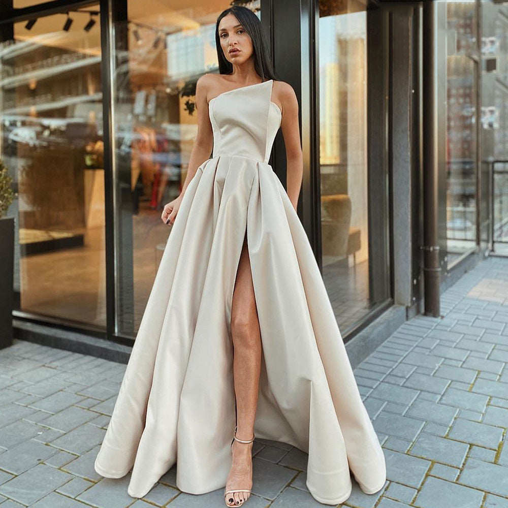 Elegantes, sexy Maxikleid mit Schlitz von Fudus