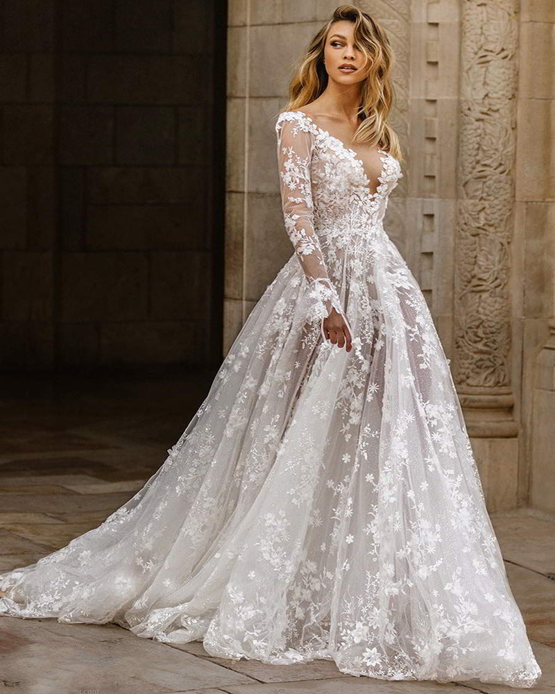 Elegantes Abendkleid von Fudus mit langen Ärmeln