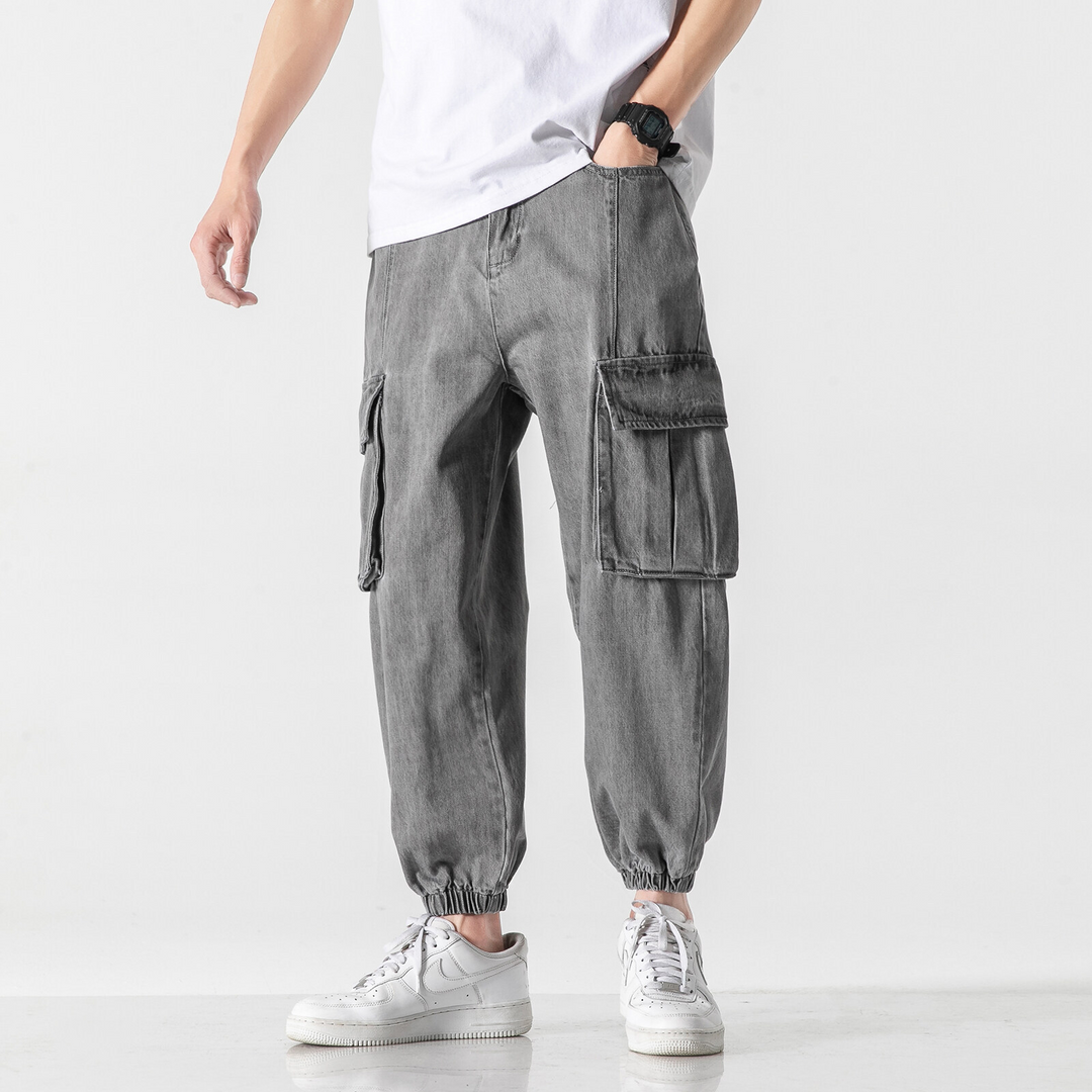Paxton Pantalon Denim Cargo Jogger Gris Délavé Avec Deux Poches Cargo Et Coupe Jogger Tapered
