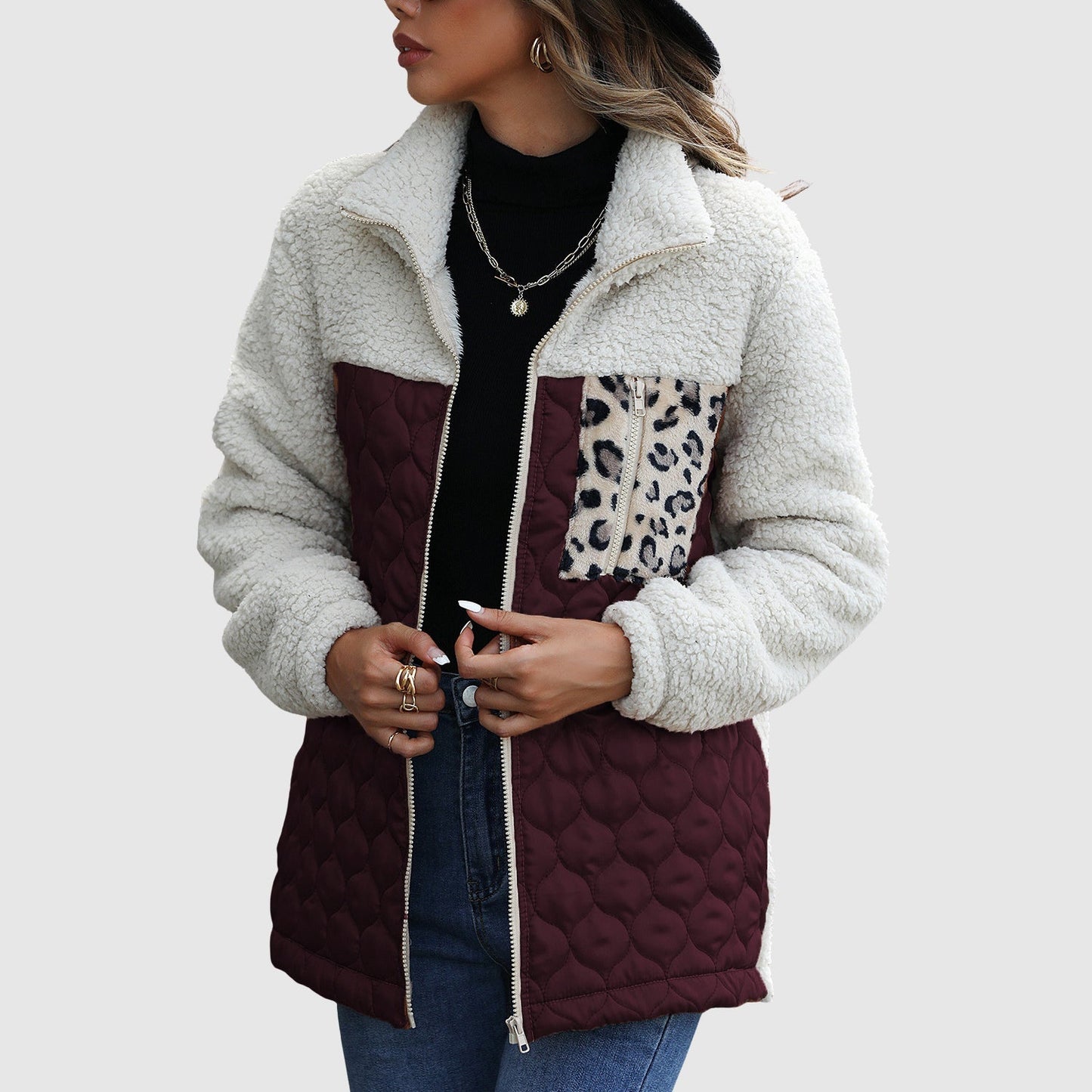 Manteau Hiver Patchwork Matelassé Pour Femme Avec Panneaux Satinés Doux Sherpa Et Détail Léopard