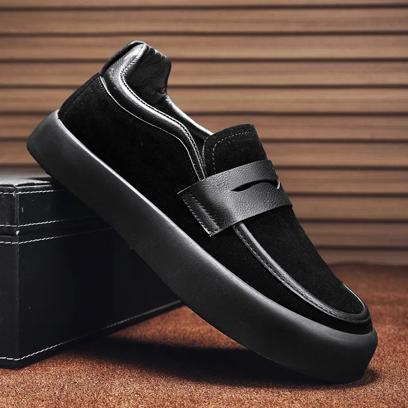 Herren-Slipper aus Wildleder: Modisch, bequem und stylisch