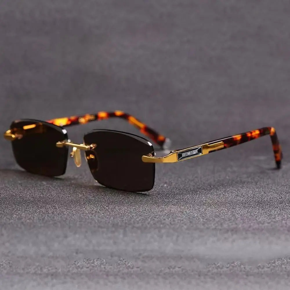 Lunettes De Soleil Sans Monture Savane Tortue Avec Ferrures Or Protection UV400 Verres Vert Ou Fumé Plaquettes Ajustables