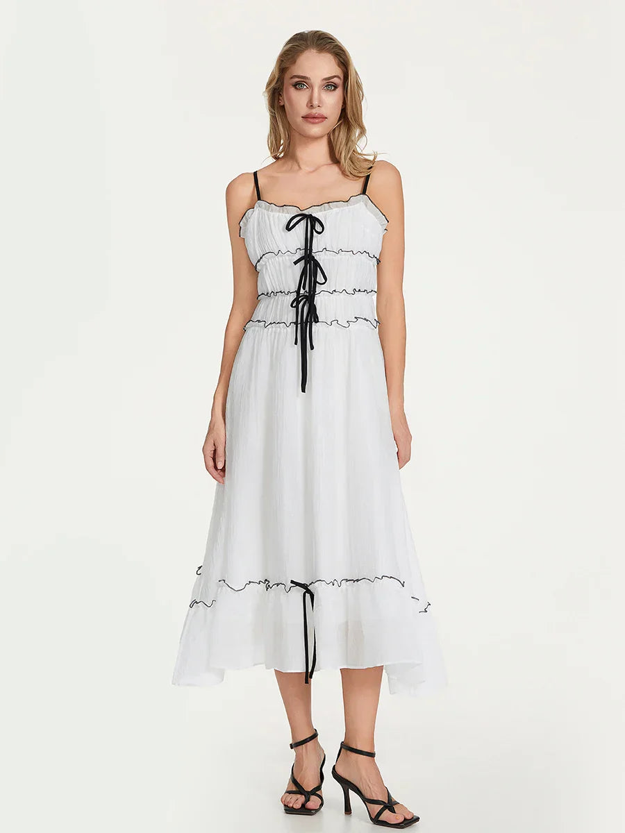 Robe Clementine à Lacets Fronces et Volants Léger Silhouette Féminine pour Été et Journées Chaudes