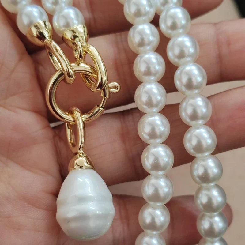 Collier Glamour Avec Perles Élégantes Chaîne Durable Pendentif Audacieux Léger Confortable